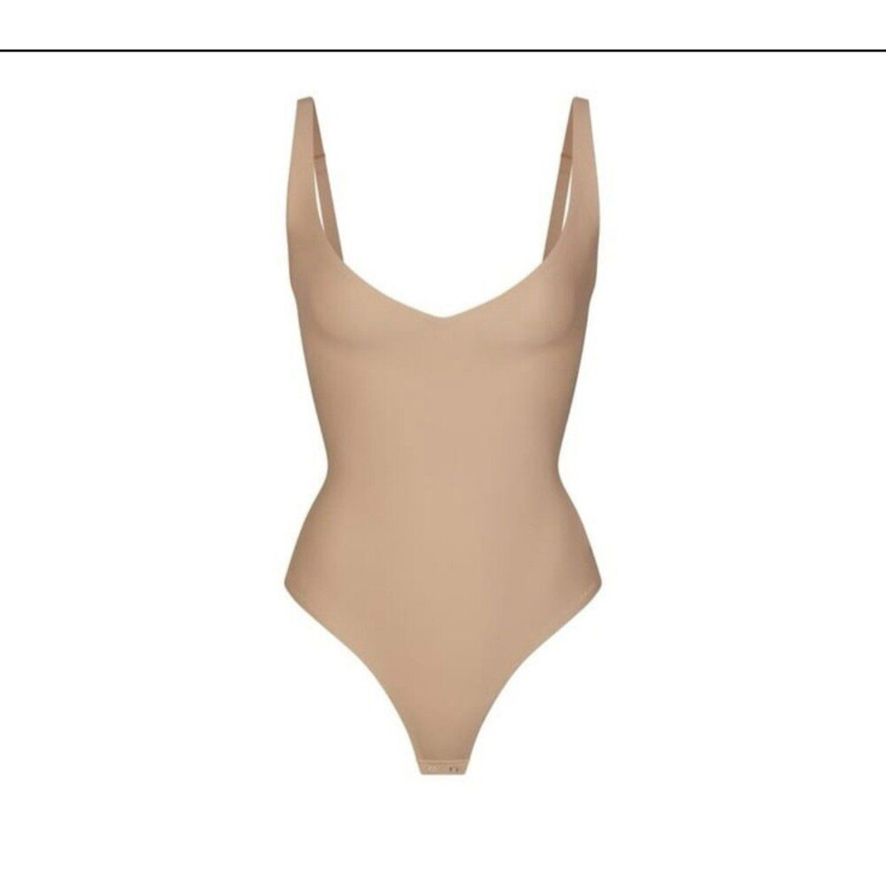 SKIMS BODY UNLINED PLUNGE THONG BODYSUIT CLAY NWT small